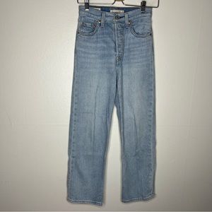 Levi’s Ribcage High Rise Jean Sz 24
